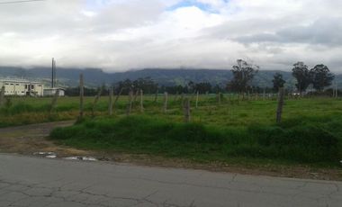 lote en arriendo/venta en la granja. Cod A1454