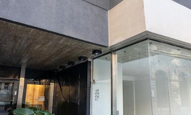 EN VENTA - LOCAL COMERCIAL A ESTRENAR - CENTRO