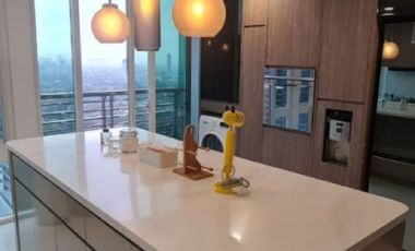 For Rent New Renovated 4BR Apartment at Four Seasons