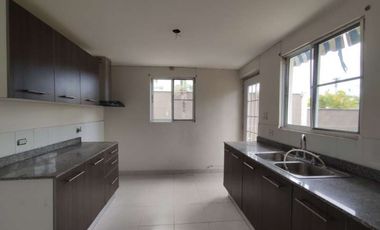 Venta de casa en Playa Dorada (Vista Alegre), Las Olas, Arraiján GTA