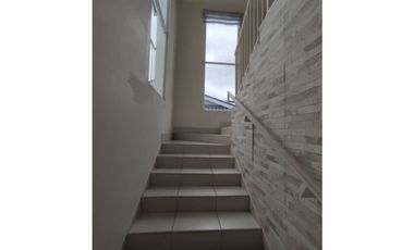 Venta de casa en Playa Dorada (Vista Alegre), Las Olas, Arraiján GTA