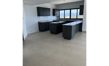 VENTA DE PENTHOUSE JUNIOR, SAN CARLOS, PH LAS OLAS II