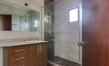 VENTA DE PENTHOUSE JUNIOR, SAN CARLOS, PH LAS OLAS II