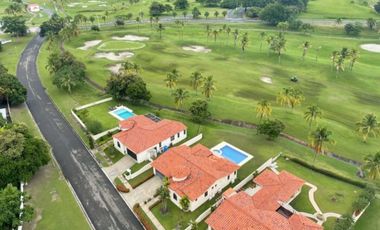 VENTA DE PENTHOUSE JUNIOR, SAN CARLOS, PH LAS OLAS II