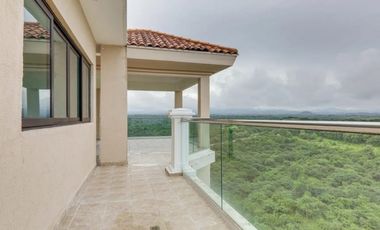 VENTA DE PENTHOUSE JUNIOR, SAN CARLOS, PH LAS OLAS II
