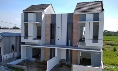 Rumah 2 Lantai 300 Jutaan di Mojosari, Mojokerto