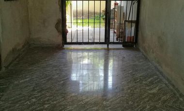 Casa Lomas de Alberdi, Dos Dormitorios.