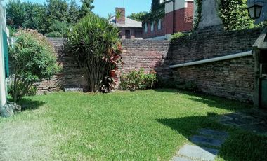 Casa Lomas de Alberdi, Dos Dormitorios.