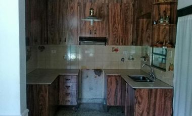 Casa Lomas de Alberdi, Dos Dormitorios.