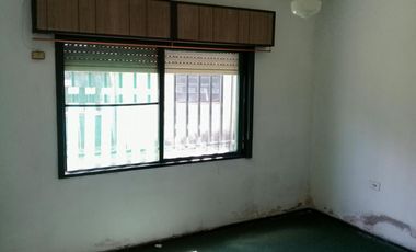 Casa Lomas de Alberdi, Dos Dormitorios.