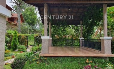 Rumah Villa Di Villa Istana Bunga Parongpong Lembang Bandung