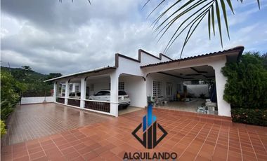 Se Vende Casa 350 Mts en Via Tocumen USD250,000
