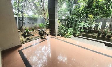Rumah Mewah Dengan Swimming Pool Di Sektor 8 - GB 4659 BR