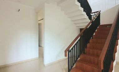 Rumah Mewah Dengan Swimming Pool Di Sektor 8 - GB 4659 BR