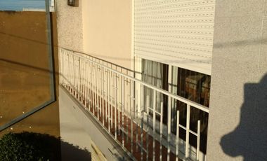 CASA EN LOTE PROPIO AL FRENTE