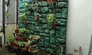 Dijual Rumah Asri Taman Kedoya Baru Jakarta Barat