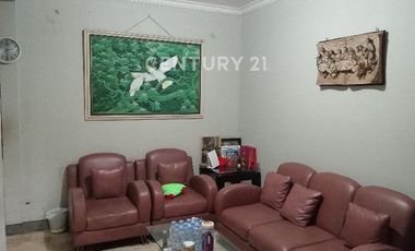 Dijual Rumah Asri Taman Kedoya Baru Jakarta Barat