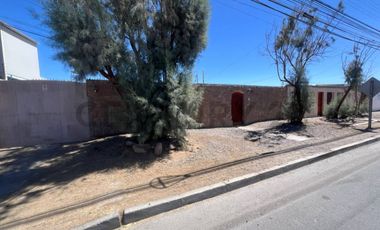 SE ARRIENDA GRANDE Y AMPLIA CASA EN SECTOR RESIDENCIAL VILLA EXÓTICA