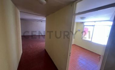 SE ARRIENDA GRANDE Y AMPLIA CASA EN SECTOR RESIDENCIAL VILLA EXÓTICA