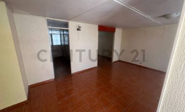 SE ARRIENDA GRANDE Y AMPLIA CASA EN SECTOR RESIDENCIAL VILLA EXÓTICA