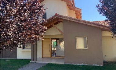 Arriendo casa 3D 2B en Condominio, Los Andes