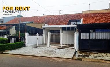 Di Sewakan Rumah 4 Kamar Lokasi Strategis di Jl. Sumber Asih Bandung