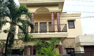 Rumah Mewah Strategis Hoek 2 Lt ada pool Cipete Kebayoran Baru Jakarta