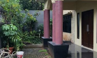 Rumah Mewah Strategis Hoek 2 Lt ada pool Cipete Kebayoran Baru Jakarta