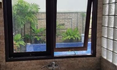 Rumah Mewah Strategis Hoek 2 Lt ada pool Cipete Kebayoran Baru Jakarta