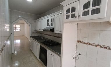 casa en arriendo en el poblado. Cod A123111