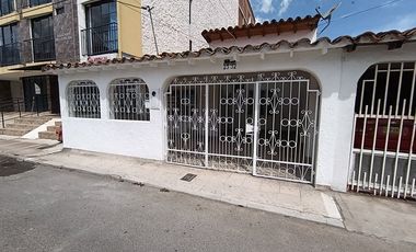 casa en arriendo en el poblado. Cod A123111