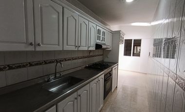 casa en arriendo en el poblado. Cod A123111