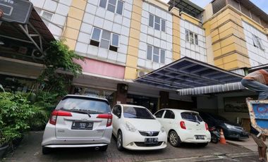 Disewakan Ruko Golden Boulevard Blok B, BSD City Tangerang Hadap Dalam Murah
