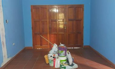 Casa en  Marques de Sobremonte 3 dormitorios, 1 baño, cochera, impecable