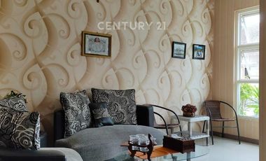 Rumah Bagus Dan Rapi 2 Lantai Di Park Royal Regency OC15394