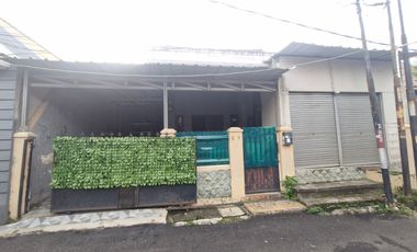 Rumah LT 150 Terawat 10 Menit ke RS Helsa Jatirahayu Bisa KPR J-40239