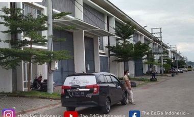 Gudang Siap Pakai 9 menit dari Pelabuhan Teluk Lamong - The EdGe