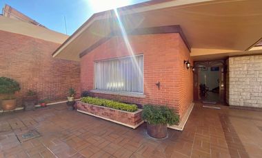 SE VENDE RESIDENCIA EN LOMAS DE VISTA HERMOSA, CUAJIMALPA