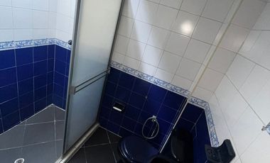 casa en arriendo en la riviera. Cod A3449