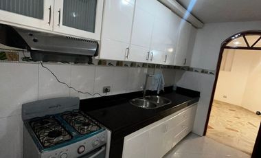 casa en arriendo en la riviera. Cod A3449
