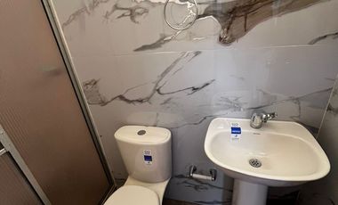 casa en arriendo en la riviera. Cod A3449