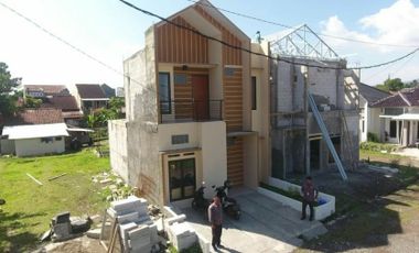 Rumah Tengah Kota Suasana Desa - 2 Lantai Termurah di Ciomas