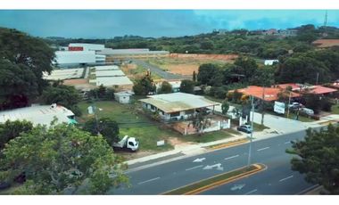 TERRENO EN VENTA EN VIA PRINCIPAL DE CHITRE >>1667mt2<<