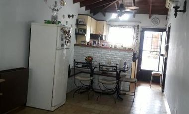 Casa PH en venta en Quilmes Oeste