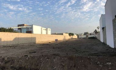 VENTA DE TERRENO EN LA ENCANTADA DE VILLA