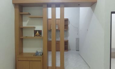 Rumah disewakan "Baru Renovasi"
