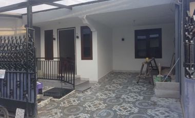 Rumah disewakan "Baru Renovasi"
