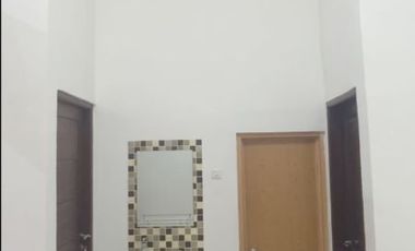 Rumah disewakan "Baru Renovasi"