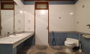 Town House di Cipete Dilengkapi Private Pool & Kondisi Semi Furnished HSE-A0535