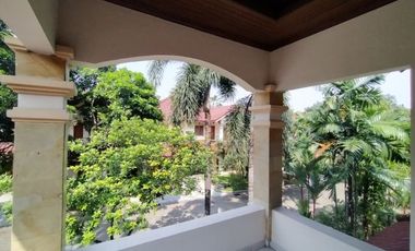 Town House di Cipete Dilengkapi Private Pool & Kondisi Semi Furnished HSE-A0535